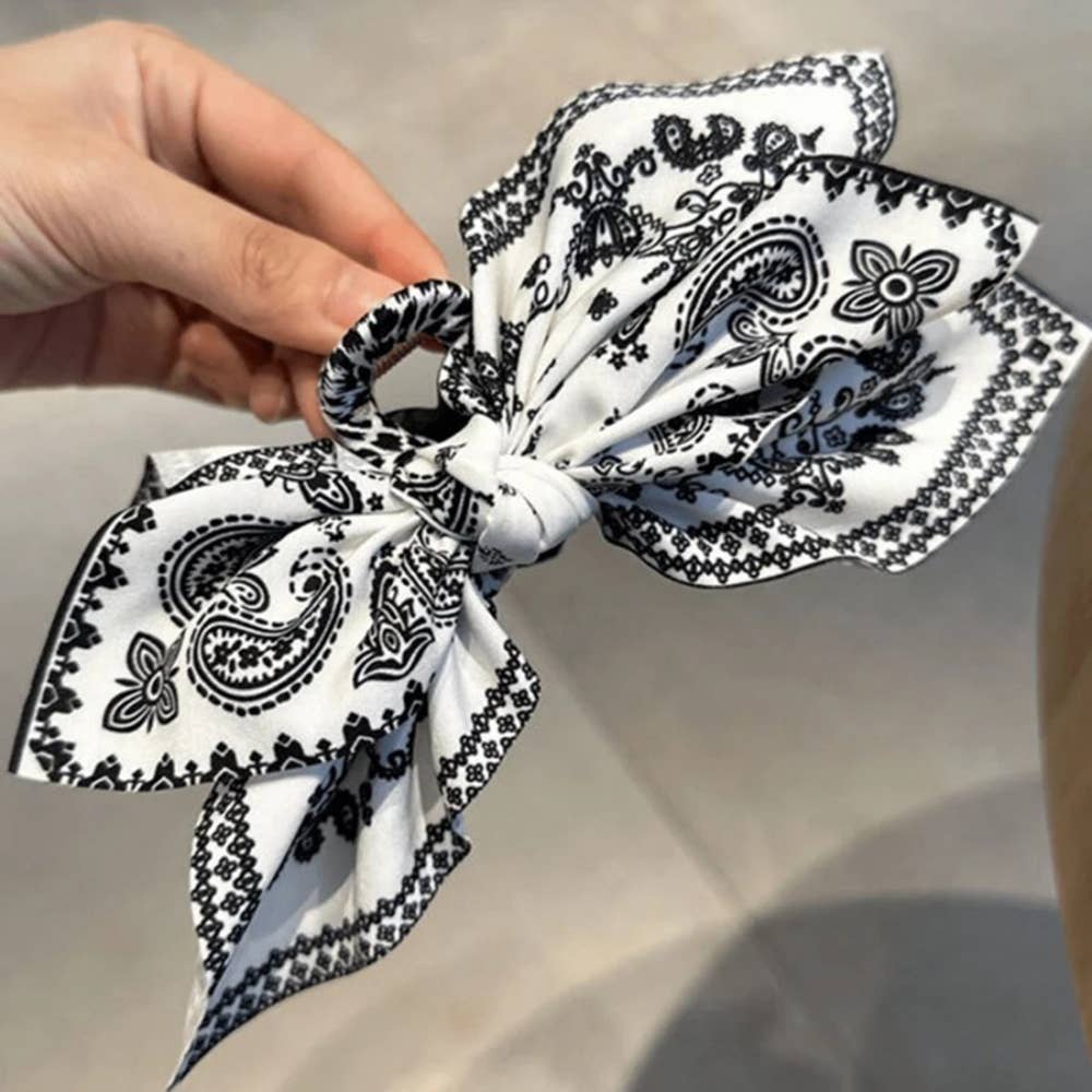 Cashew Fower Heart-shaped Bow Hair Clip