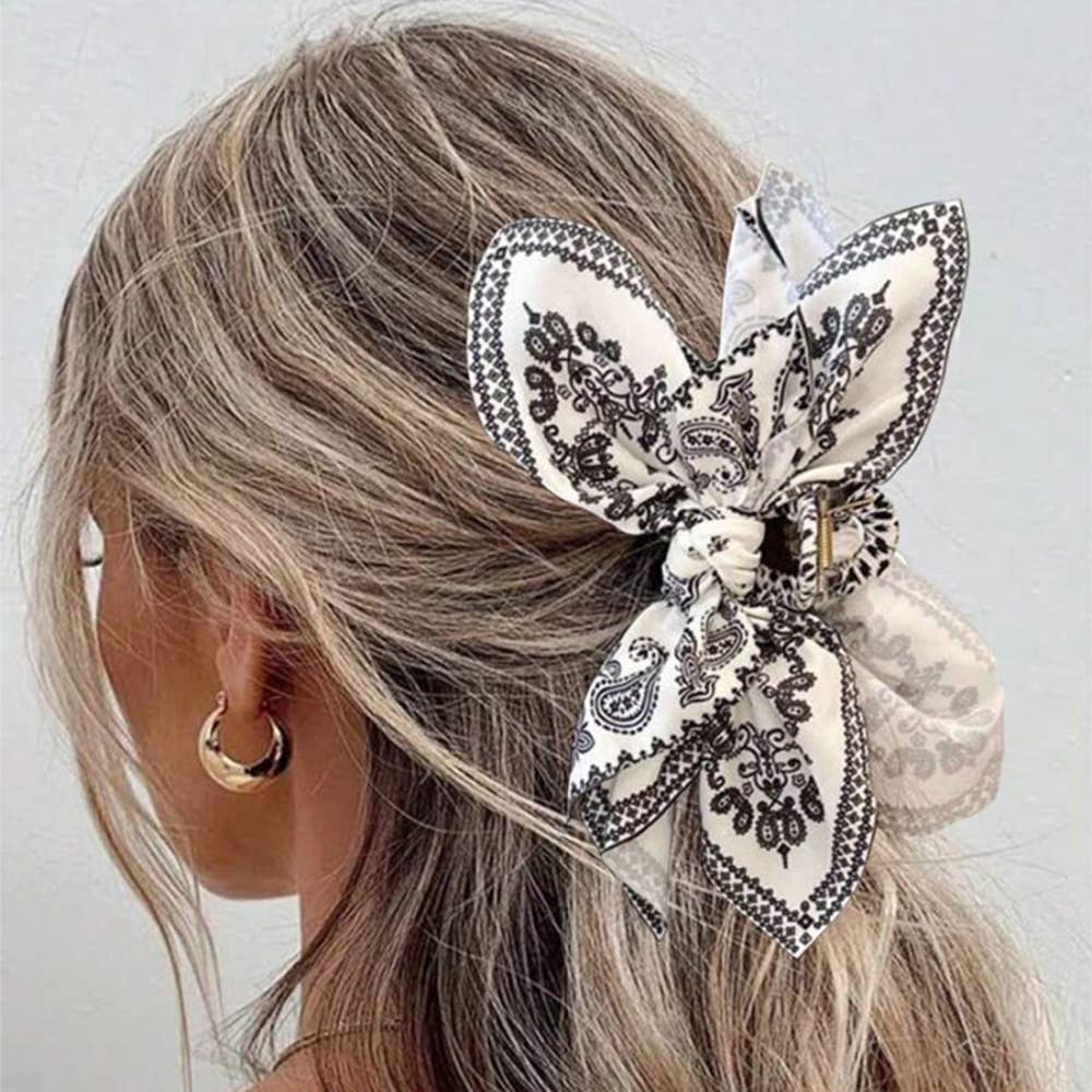 Cashew Fower Heart-shaped Bow Hair Clip