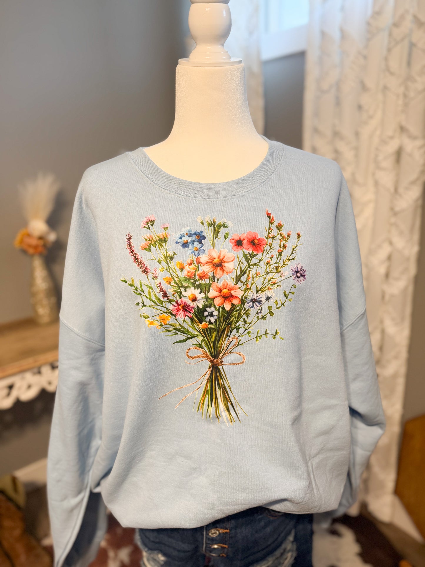 Floral Bouquet Gildan Crewneck & Hoodie